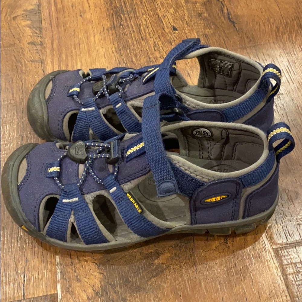 Keen hiking water sandals
